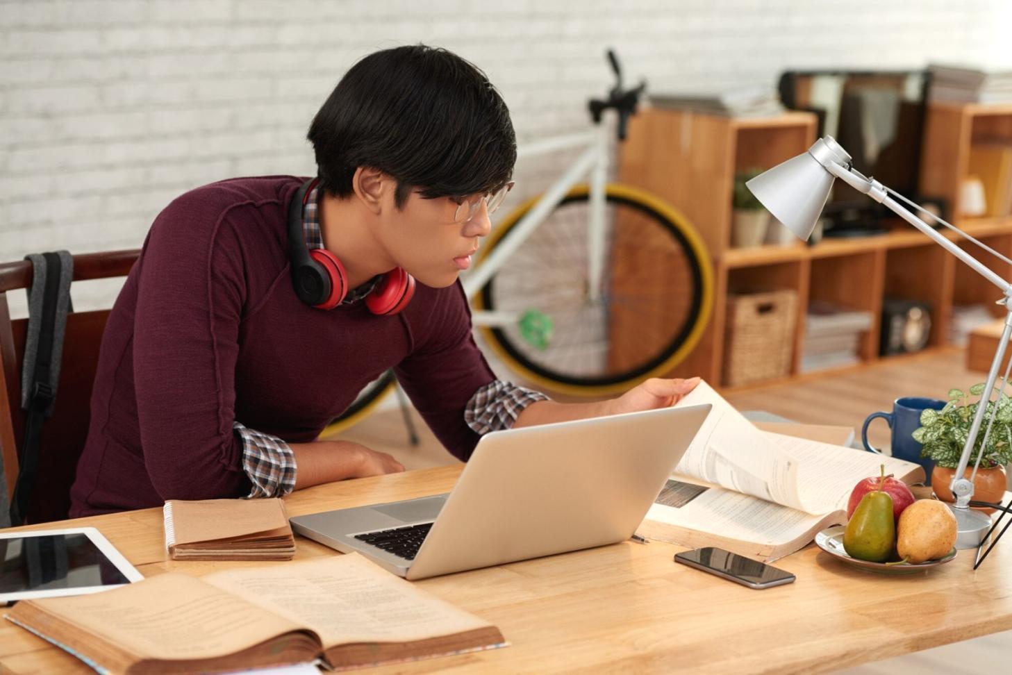 Interface de desenvolvimento Unity mostrando configuração inicial de projeto AR